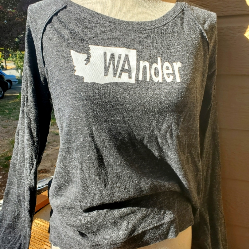 Womens Long Sleeve Wander Tee M